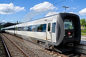 DSB train