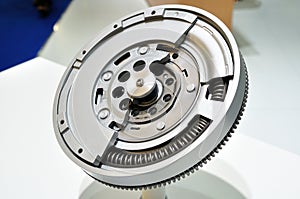 Dual mass flywheel.