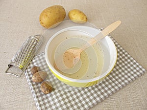 Dumpling broth with nutmeg