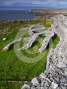 Dun Dubchatair fort, Inishmore