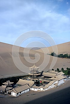 Dunes and Tempel Dunhuang,China