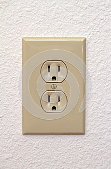 Duplex electrical outlet
