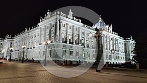 Dusk un the Royal Palace if Madrid