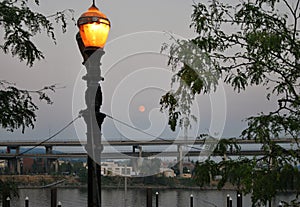 Dusk at the Willamette River in Portland, Oregon