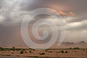 Polvo tormenta a arcoíris 