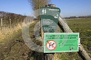 Dutch farmer fear infection from cows through dog poo