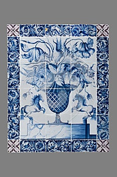 Dutch tile from the 16th to the 18th century photo