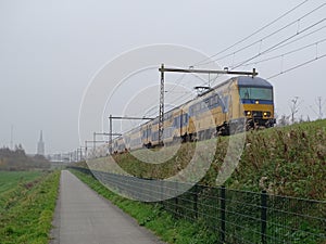 Dutch train 10 cars in perspective