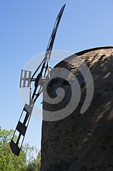 Kamenný veterný mlyn holandského typu v Holíči