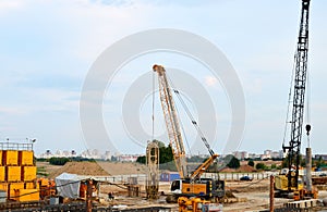 Duty cycle crawler crane machine for dredging, dragline operation or foundation work