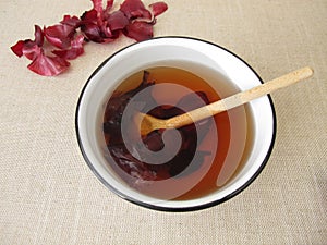 Dye agent, red decoction from red onion peel