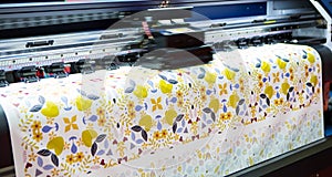 Dye sublimation printing machine