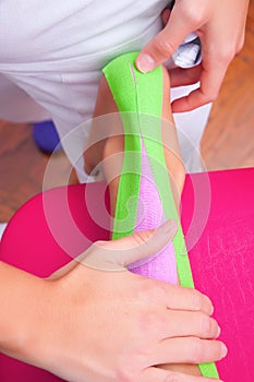 Dynamic functional bandage with taping