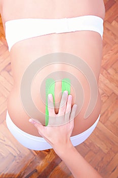 Dynamic functional bandage with taping