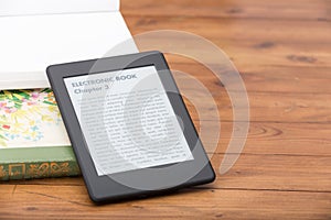 E-book reader with copy space