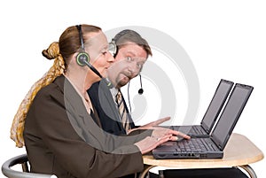 E-commerce agents on laptop