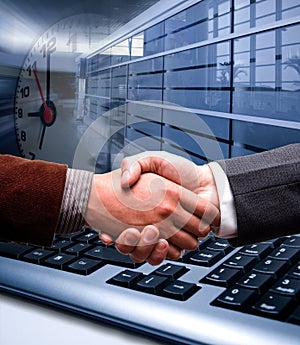 E-commerce handshake