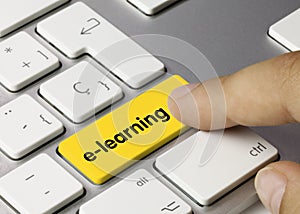 E-learning groc - Inscription on Yellow Keyboard Key