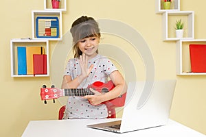 E-learning music lessons online at home. Homeschooling and distance education for kids.