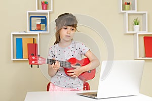 E-learning music lessons online at home. Homeschooling and distance education for kids.