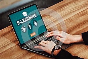 E-learning for Student and University Concept uds