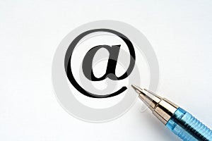 E-mail sign
