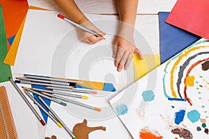 Early children education. Artistic child