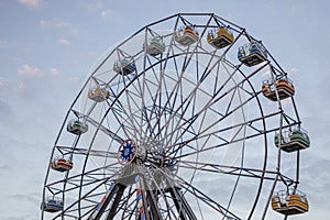 Early mornimg ferris wheel