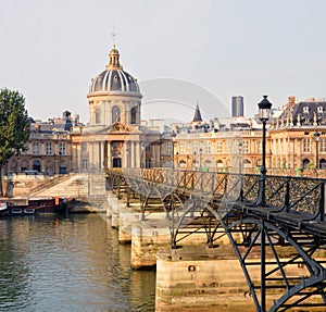 Čoskoro ráno na filozofia most inštitút francúzsko stavať 