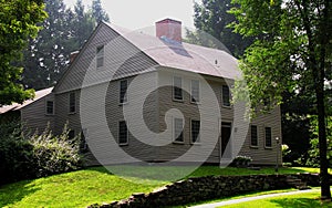 Early New England Colonial