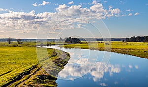 Próximamente primavera de un rio el valle humedales a naturaleza reservar para ver municipio más cercano en polonia 