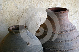 Earthen pots