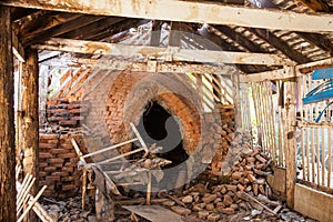 Earthenware furnace