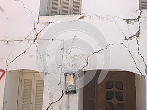 Earthquake damage on wall detail