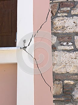 Earthquake damage on wall detail