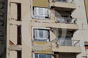 Earthquake hit Apartment