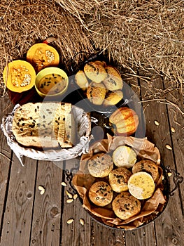 Easily digestible and delicate rolls with baked pumpkin pulp and seeds.