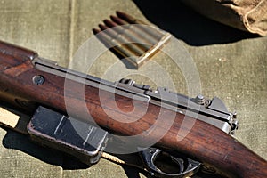 East Kirkby. Lincolnshire, UK, August 2021. American M1 Garand service rifle and bullet clip.