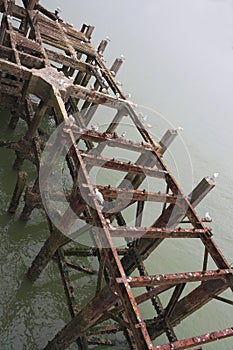 Eastbourne - skeleton pier - II -