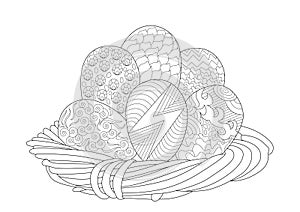 Easter Basket with 6 Eggs in Zentangle Pattern