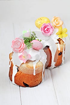 Easter cake in icing sugar