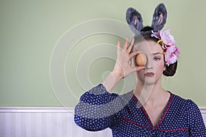 Easter lady with egg