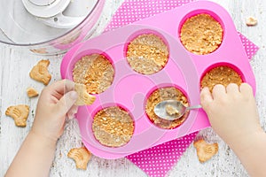 Easter mini cheesecake nests cooking