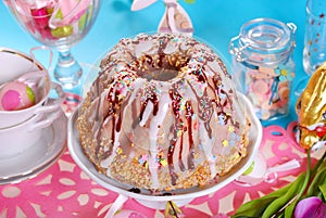 Easter table with ring cake