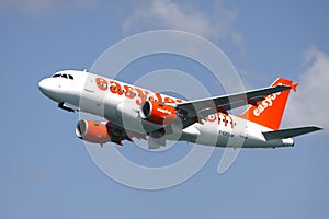 Easyjet easy jet aircraft