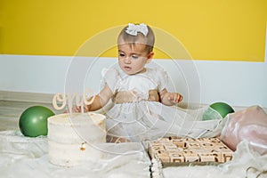 Eco Friendly Baby First Birthday Party with cake. 1st Birthday ideas with natural decoration. Sustainable eco-friendly