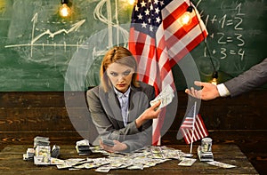 Economy and finance. Patriotism and freedom. Corruption. American education reform in july 4. Income planning of budget