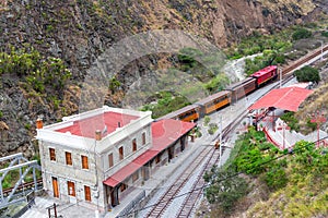 El tren estación 