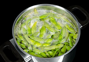 Edamame, green soybeans, maodou, boiling in saltwater
