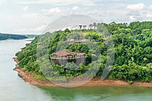 Edge of Brasil on three land spot